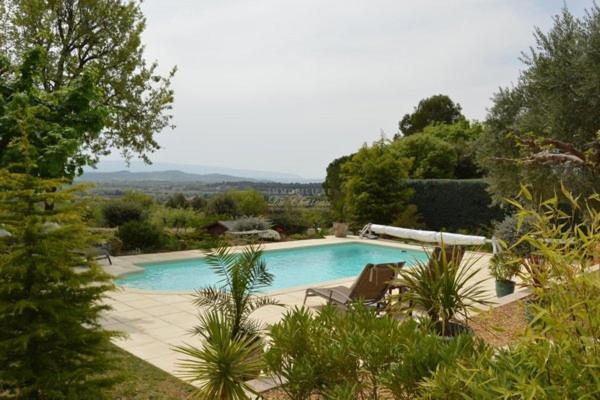 Gite L'Escapade Saint-Saturnin-lès-Apt Exterior photo